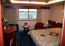 Commodore Deluxe cabin on the 'Dana Sirena'