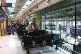 The Eurostar departure lounge at Paris Gare du Nord, on the first floor