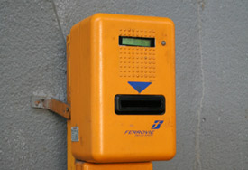 A Trenitalia ticket validatioin machine