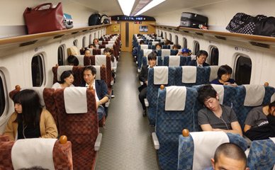 Green Car seats on N700 JR Kyushu shinkansen