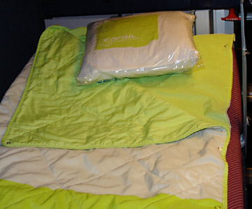 The sleeping bag provided on French overnight trains