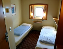 A standard en suite cabin on P&O Ferries' Hull-Rotterdam ferry