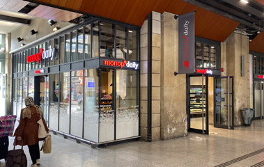 Monop minimarket at the Gare du Nord