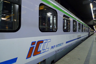An EIC train from Warsaw to Krakow about to leave Warsaw Centralna