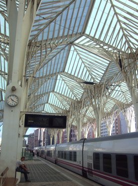 The Sud Express arrives in Lisbon Oriente station. London & Paris to Lisbon by train!