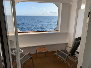 QM2 stateroom 4101, the sheltered balcony