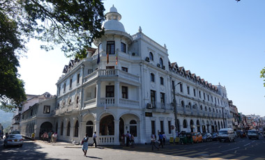 Queens Hotel, Kandy