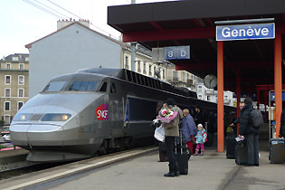 A TGV Lyria about to leave Geneva for Paris