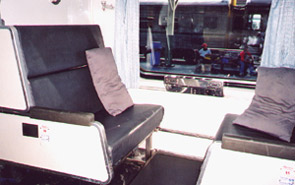 2nd class sleeper on a Bangkok-Chaing Mai train, in seats mode...