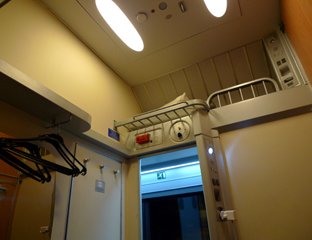 Thello sleeper compartment, corridor side
