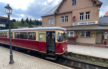 Passing a railcar at Drei Annen Hohne