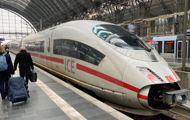 High-speed ICE3 train at Frankfurt" width="380" height="240" class="shadow