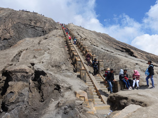 250 steps to the rim of Mt Bromo