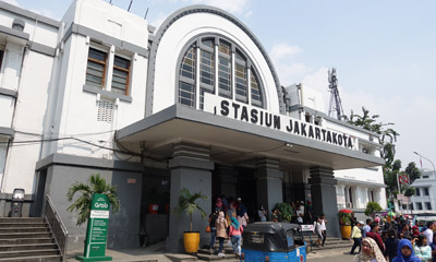 Jakartakota station exterior (north side)