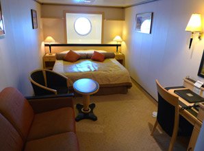 Queen Mary 2: Standard Oceanview stateroom, number 6029