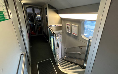 Upper deck landing on a TGV Duplex