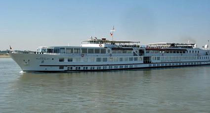 Luxury river cruise on Orient Express's 'Road to Mandalay'
