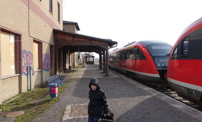 The train arrives at Grossbothen