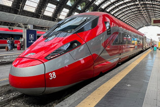 The best trains in Italy:  A Eurostar Italia ETR500 power car