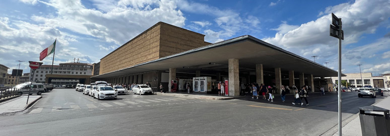 Florence SMN side exit and taxi rank