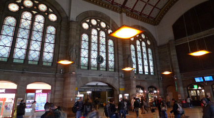 Main concourse inside Strasbourg station