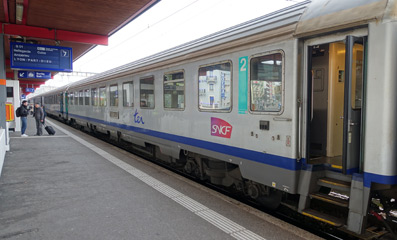 Geneva-Lyon TER train at Geneva