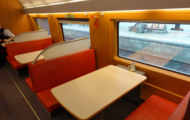 Bistro-restaurant on a class 407 ICE3