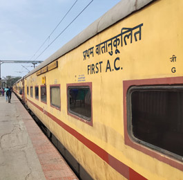 4-berth AC1 compartment on the Bombay to Delhi Rajdhani Express