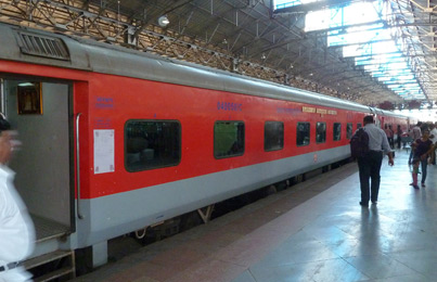Boarding the Bombay to New Delhi Rajdhani Express