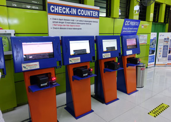 Train check-in machines, Jakarta Gambir