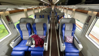 Eksekutif luxury class on Jakarta-Yogyakarta Argo Dwippanga train