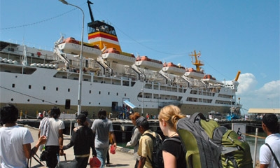 Train travel in Indonesia | Trains Jakarta-Surabaya, ferry to Bali