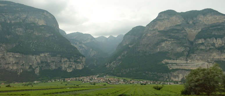 Scenery on the Brenner route train