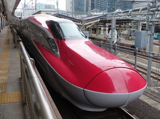 E6 shinkansen train