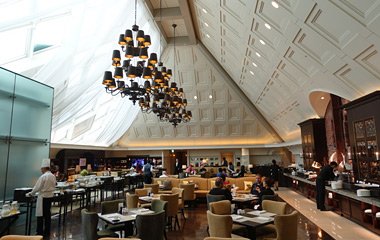 Breakfast in the Atrium, Tokyo Station Hotel