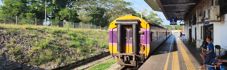 Train to Bangkok at Padang Besar
