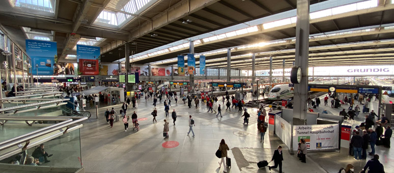 The main hall at Munich Hauptbahnhof