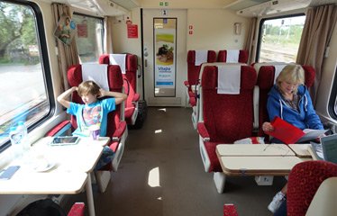 Best train options between prague and munich