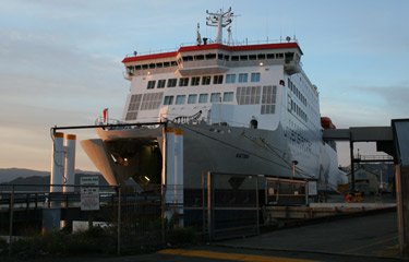 Interislander ferry "Kaitaki" at Wellington