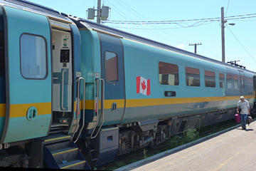 Lounge car exterior