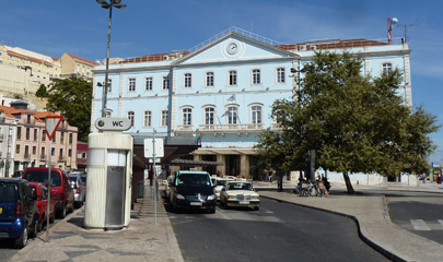 Lisbon Santa Apolonia station exterior