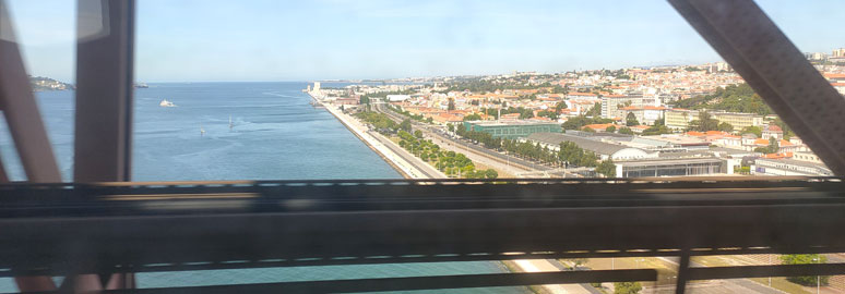 The train from Lisbon to Faro crosses the Ponte de 25 Abril