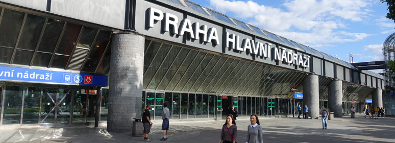 Main entrance to Prague Hlavni station