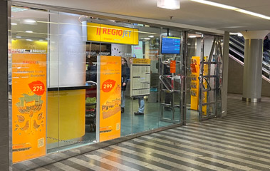 Regiojet ticket office at Prague Hlavni