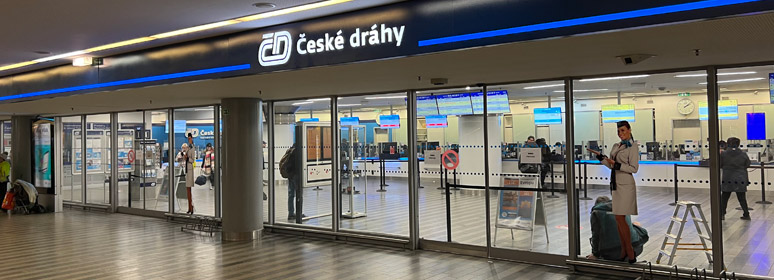 Main ticket office at Prague Hlavni