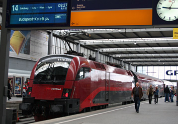Morning RailJet train about to leave Munich