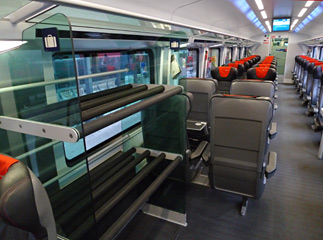 Luggage rack on a railjet train