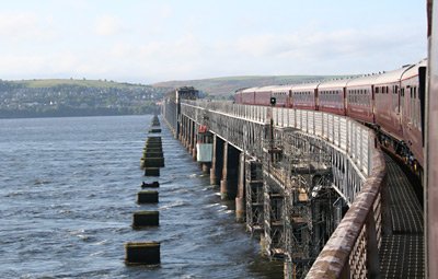 The Royal Scotsman crossing the Tay Bridge