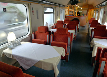 The restaurant car on the Paris-Moscow train