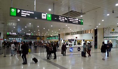Barcelona Sants station concourse